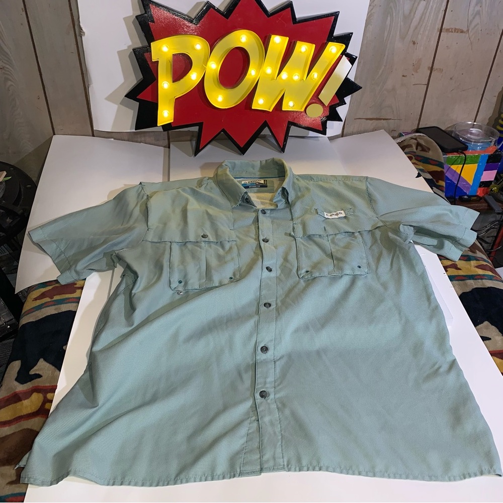 Men’s XL; Magellan Outdoors Fish Gear Relaxed Fit Green/ White Pattern - Used